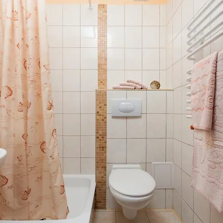 Dom Gościnny Emilia 3*